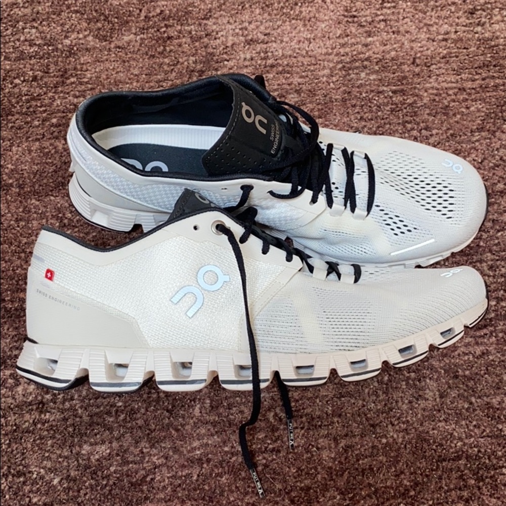 On Cloud X sneakers